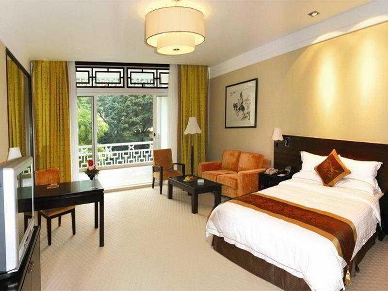 Guangdong Yingbin Hotel-Free Canton Fair Shuttle Bus Buitenkant foto